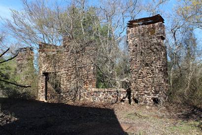 Elkhart, Texas schoolhouse ruin