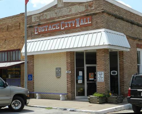 Eustace Texas city hall, former First State Bank  building
