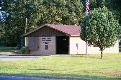 Golden Texas post office