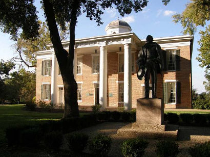 Huntsville Tx - Austin Hall & Sam Houston Bronze Statue