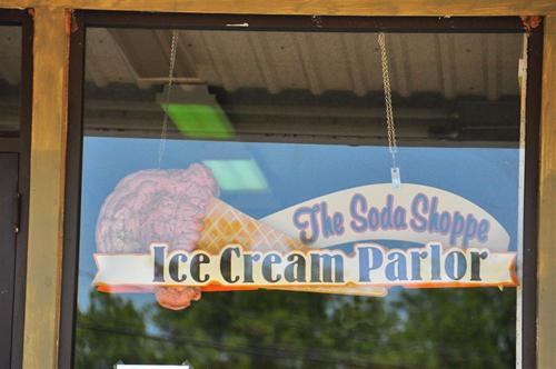 Liberty City TX - Soda Shoppe Ice Cream Parlor