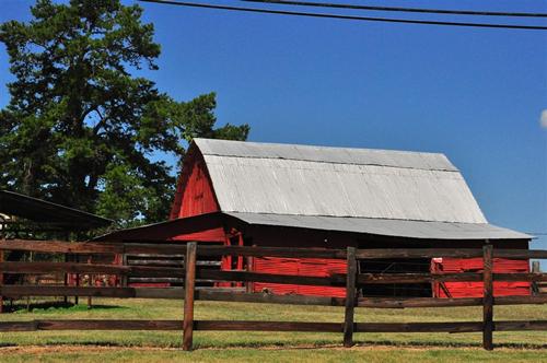 Liberty City TX - Red tin barn