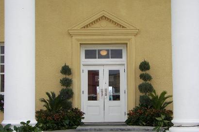 Linden, Texas - Cass County courthouse entrance