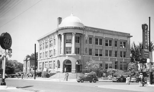 The 1911 Nacodgoches County  courthouse, Texas