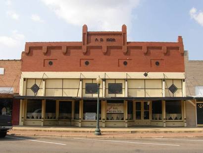 Pittsburg Tx - 1902 Building