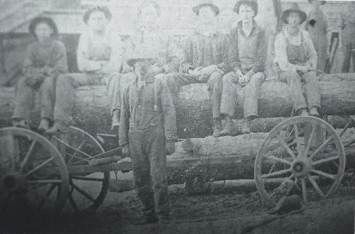 Savannah TX sawmill workers, old photo
