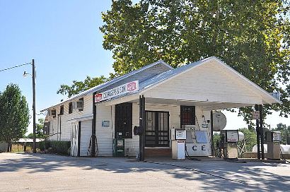 Stewart TX - Gas Station1