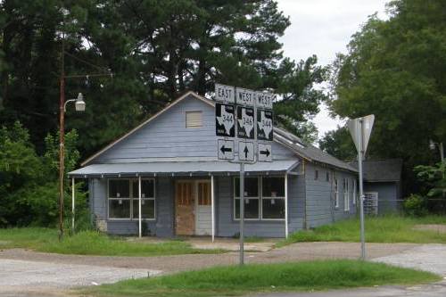 Teaselville Texas store & intersection