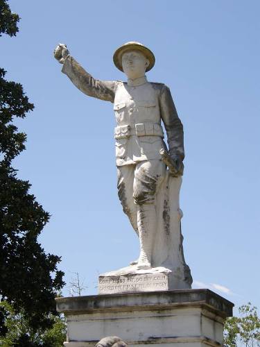 Texarkana Tx - Doughboy statue on grave Of Otis Henry