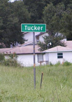 Tucker Texas city limit sign
