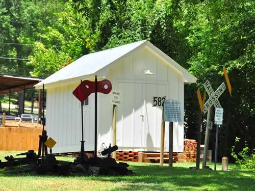 Winona TX - Whimsy Railroad Crossing