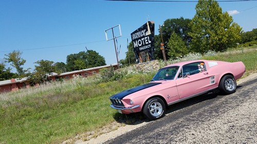 Clyde TX - Derrick Motel & Neon Sign 