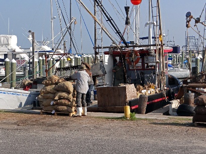 Fulton TX - Boat Unloading