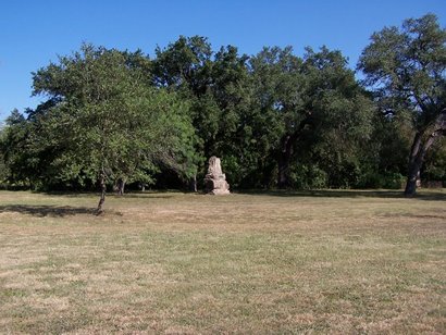 Reading Black's stone in Uvalde Cemetery Texas