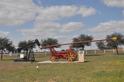 Freer TX - Pump jack