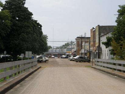 MS - Itta Bena main street - Standing Over the Roebuck Lake 