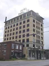 Hotel Marshall  with broken sign