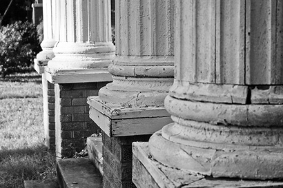 Longview TX - Judge Campbell 1872 Home - Columns