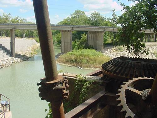 Luling TX - Zedlers Mills Gears