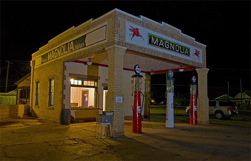 Magnolia gas station, Shamrock Texas