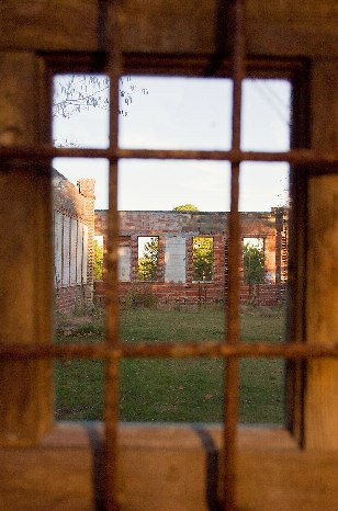 Gregg County TX - Shiloh School ruins - remaining walls