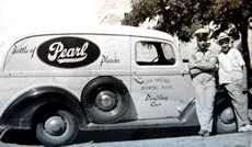 Pearl beer display car