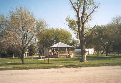 Batesville Texas courthouse square