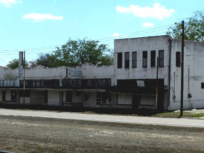 Benavides Tx business buildings