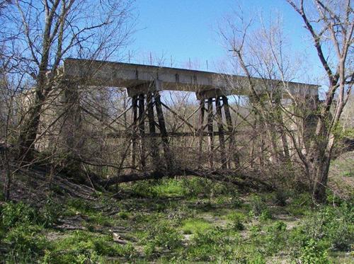 Old railroad bridge over the Calavaras Creek, Texas