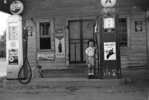 DeWees TX - gas station old photo