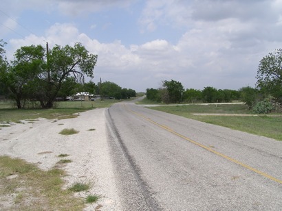 El Oso Texas highway scene
