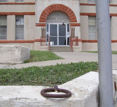 Karnes County courthouse hitching ring, Karnes City Texas