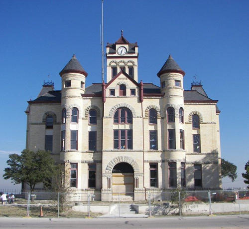 Karnes City Texas - Karnes County courthouse, South side