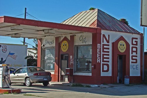 Mercedes Texas gas station