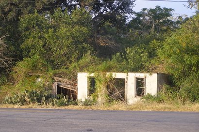 Pettus TX old gas station