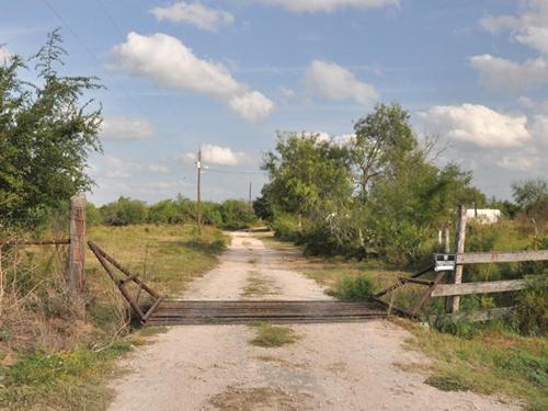 Santa Cruz TX - Cattle Guard