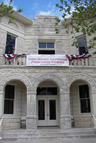 Boerne, Texas - old Kendall County Courthouse front