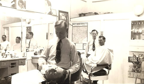 Brownwood TX - Brownwood Barbershop, 1940 old photo