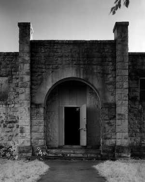 Rufus F. Hardin School entrance, Brownwood, Texas