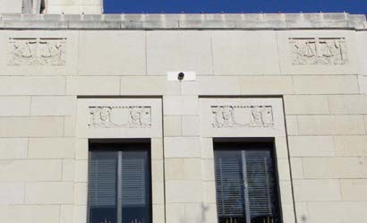Van Zandt County courthouse  Art-Deco carvings 