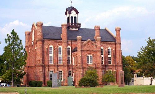 Shelby County courthouse in Center, Texas