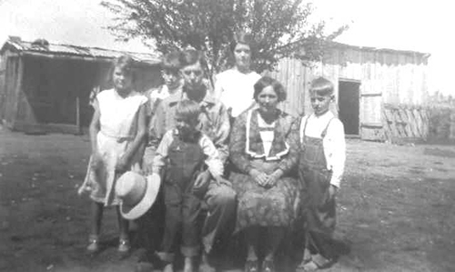Clara Texas Johnston family, 1929