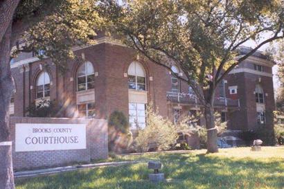 Falfurrias Texas - Brooks County courthouse