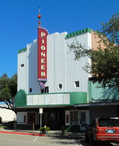 Falfurrias TX - Pioneeer Theatre and neon sign