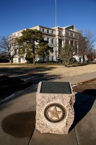Deaf Smith county courthouse and 1936 Texas memorial star
