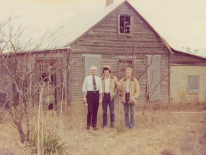 Hext TX - Grandad's House, 1973 photo