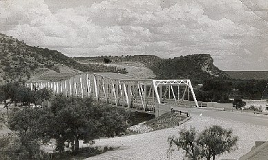 Junction, Texas bridge over  Llano River