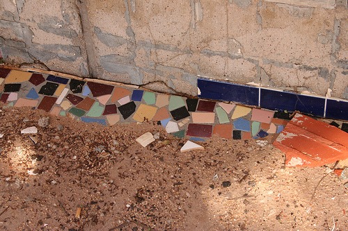 Lamesa Texas closed theatre  fallen tiles