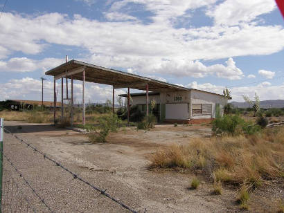 Lobo Tx - Closed Gas Station