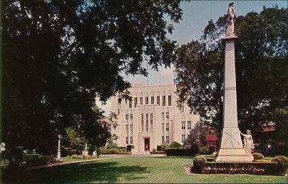 1932  Gregg County Courthouse & confederate statues. Longview TX  old post card